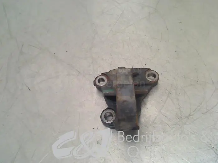 Support bearing, front right Renault Trafic