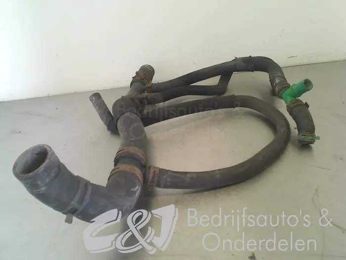 Water pipe Renault Trafic