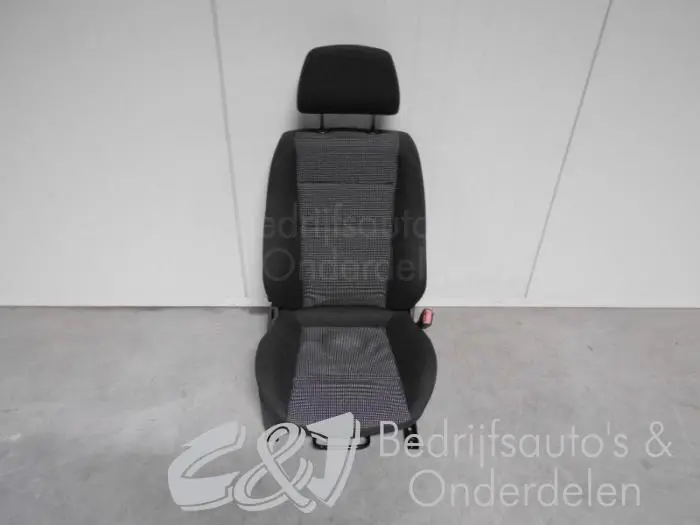 Seat, right Opel Astra