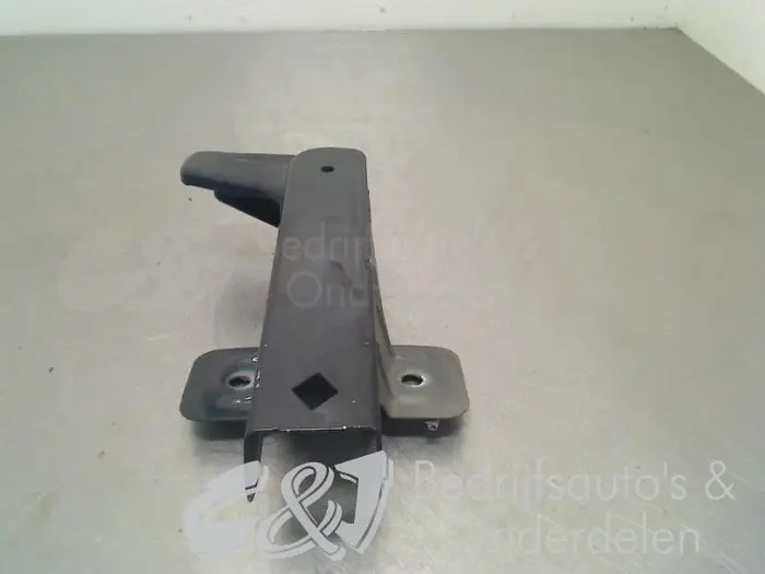 Front bumper bracket, right Renault Trafic