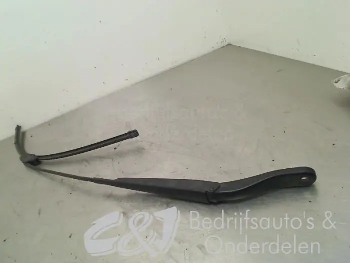 Front wiper arm Renault Master