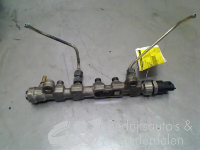 Fuel injector nozzle Opel Vivaro
