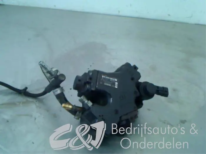 Mechanical fuel pump Opel Combo
