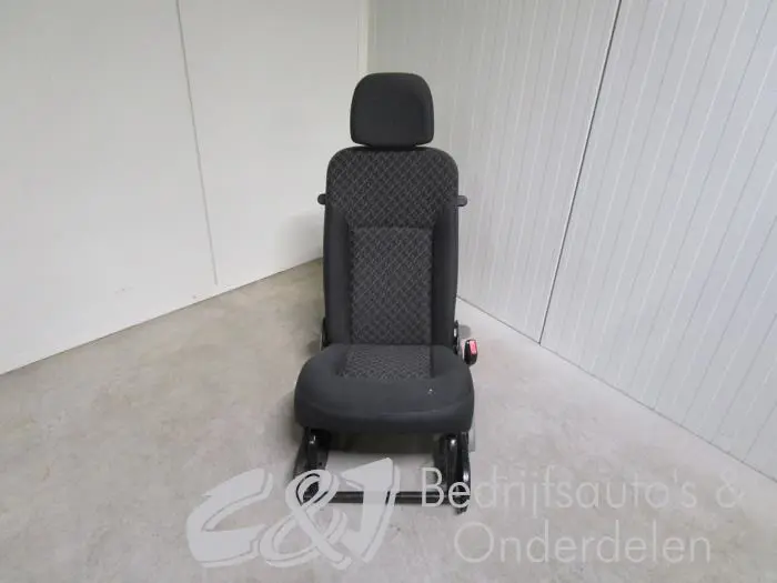Seat, right Renault Kangoo