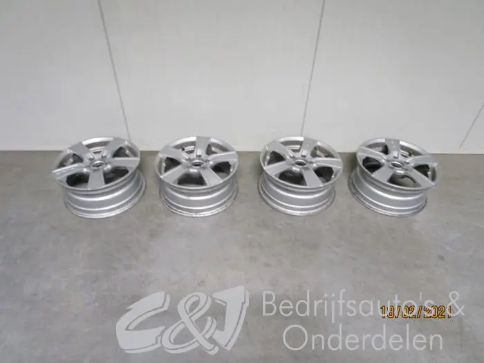 Set of sports wheels Volvo V40