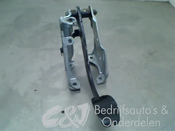 Brake pedal Opel Vivaro