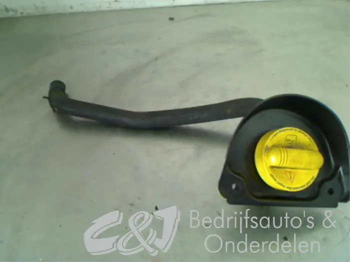 Oil fill pipe Renault Master