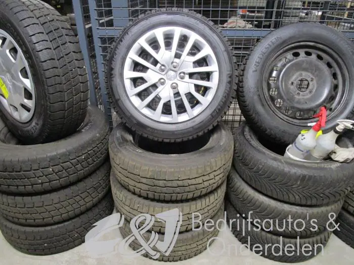 Set of wheels + winter tyres Peugeot Expert