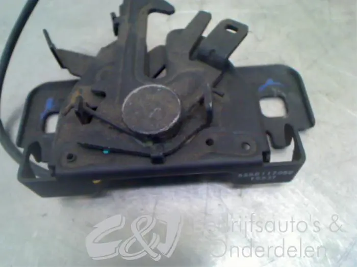 Bonnet lock mechanism Opel Vivaro