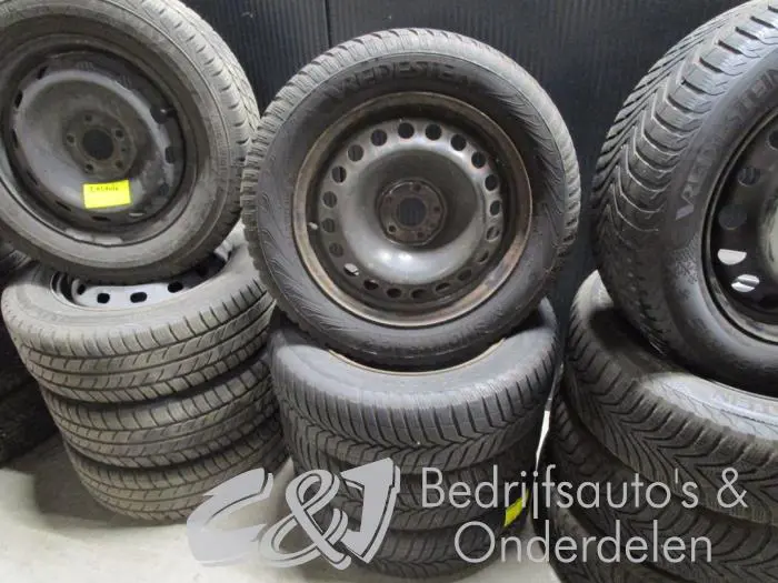 Set of wheels + winter tyres Opel Combo
