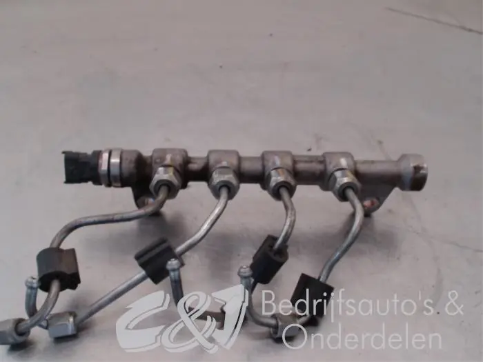 Fuel injector nozzle Fiat Doblo