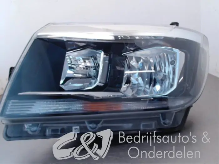Headlight, left Volkswagen E-Crafter