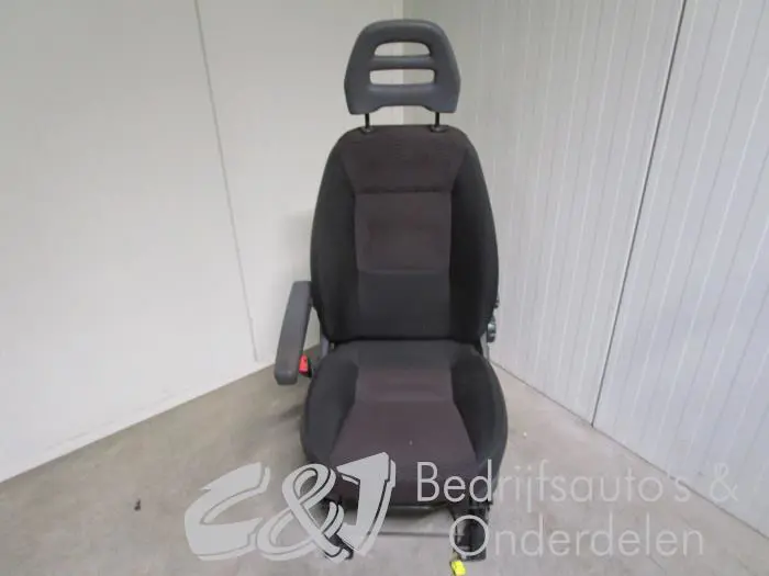 Seat, left Peugeot Boxer
