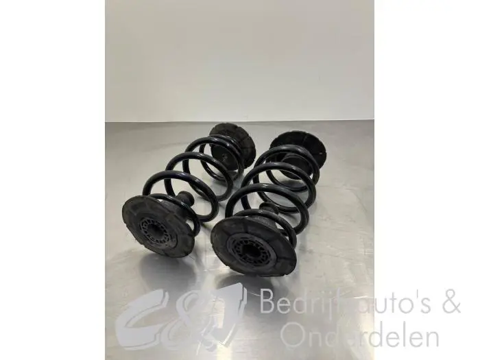 Rear coil spring Mercedes Vito