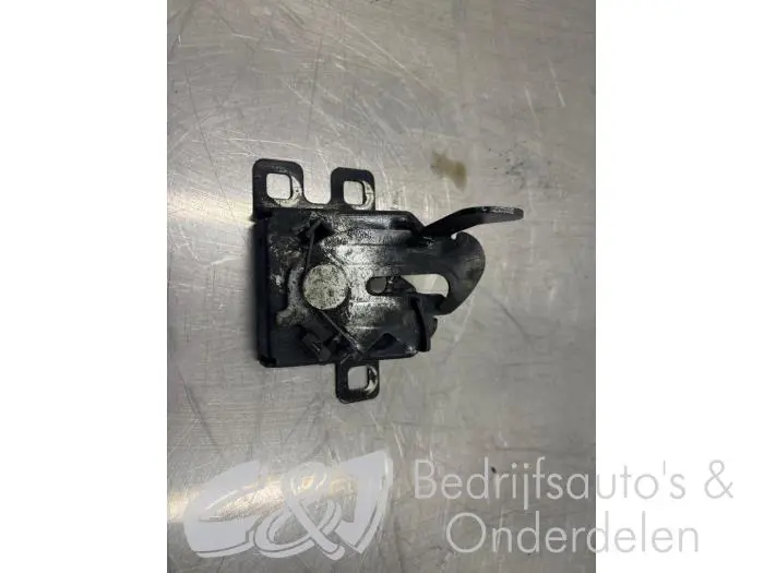 Bonnet lock mechanism Fiat Qubo