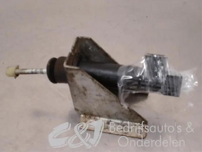 Clutch slave cylinder Iveco New Daily
