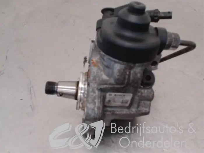 Mechanical fuel pump Volkswagen Caddy