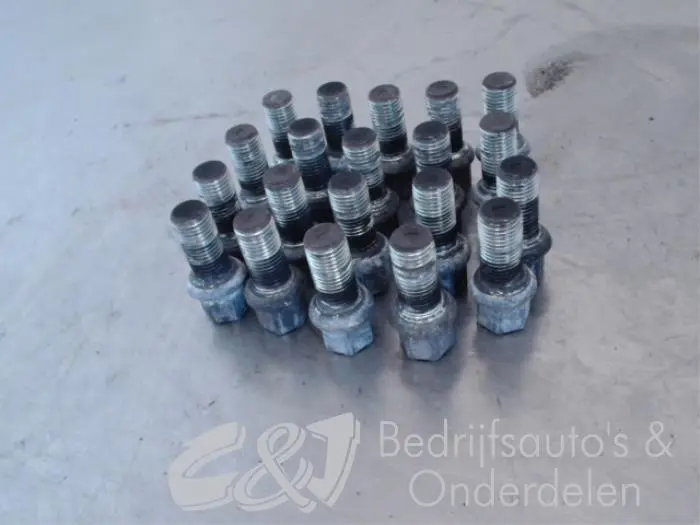 Set of wheel bolts Volkswagen Caddy