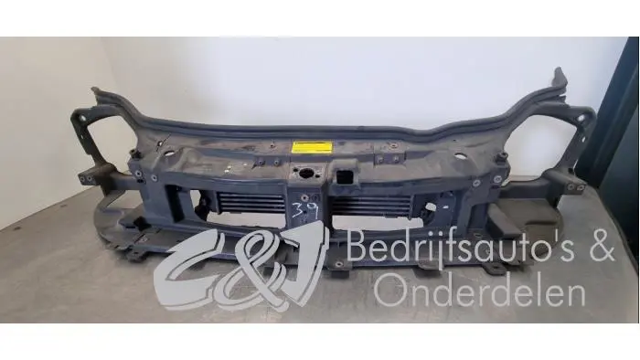 Front panel Renault Trafic
