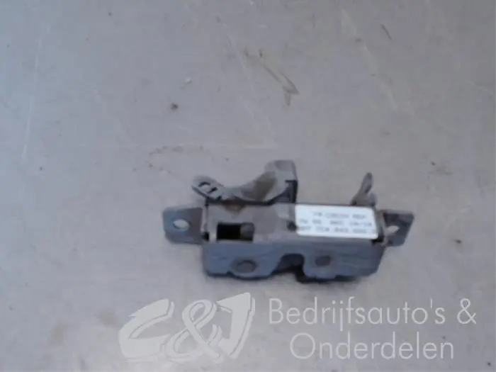 Sliding door lock mechanism, right Volkswagen Crafter